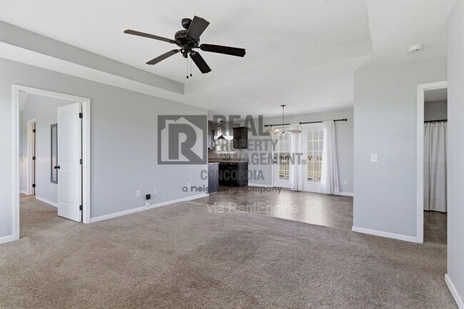 Building Photo - 312 Meadows Rd