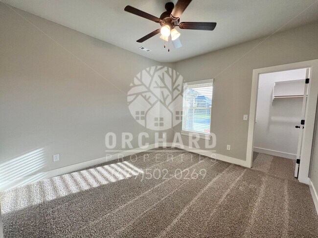 Building Photo - Single Family Home- Well-Sought After Well...