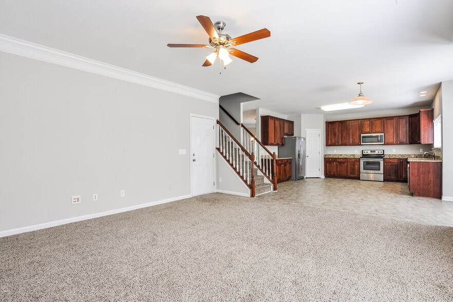 Building Photo - 5324 Sapphire Springs Dr