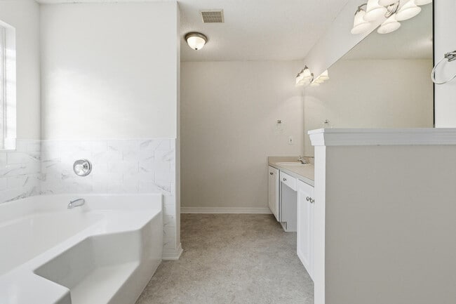 Building Photo - 4227 Shadow Ln