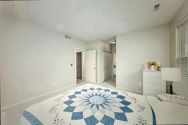 Building Photo - 1422 Fox Pointe Cir