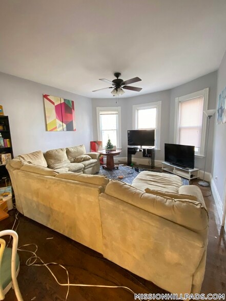 Building Photo - 19 Parker Hill Ave