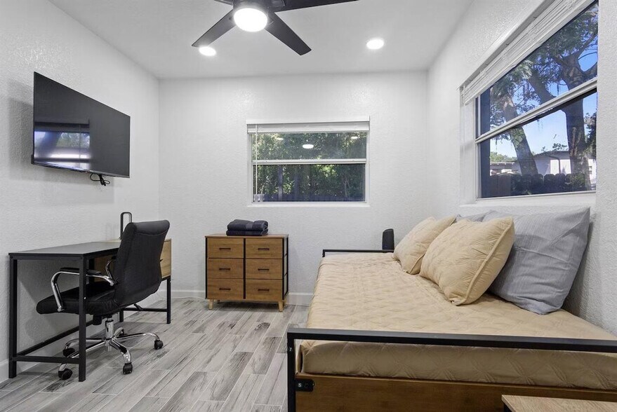 Building Photo - 1711 Asher Ln