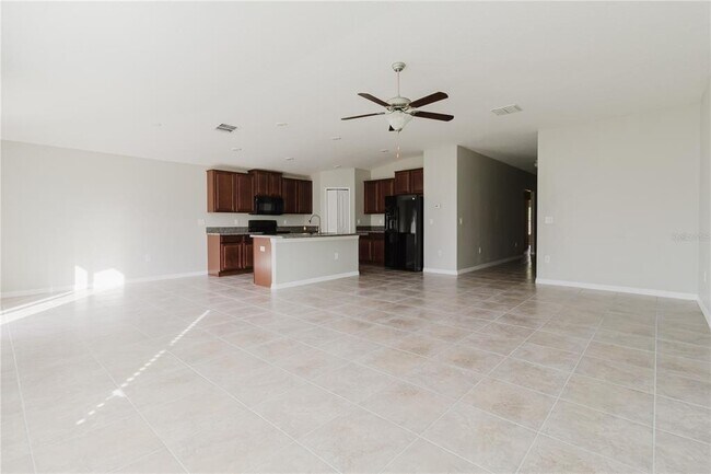 Building Photo - 304 Cascade Bend Dr