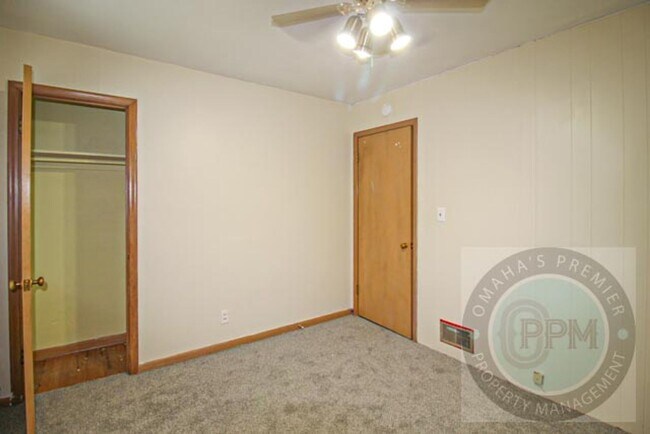 Building Photo - Raised Ranch | 3 Bedroom 2 Bathroom Home | Benson
