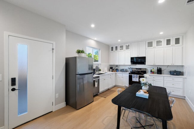 Building Photo - 1817 Andrea Pl