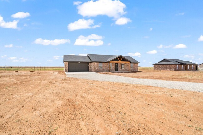 Building Photo - Country Living In Roosevelt ISD!