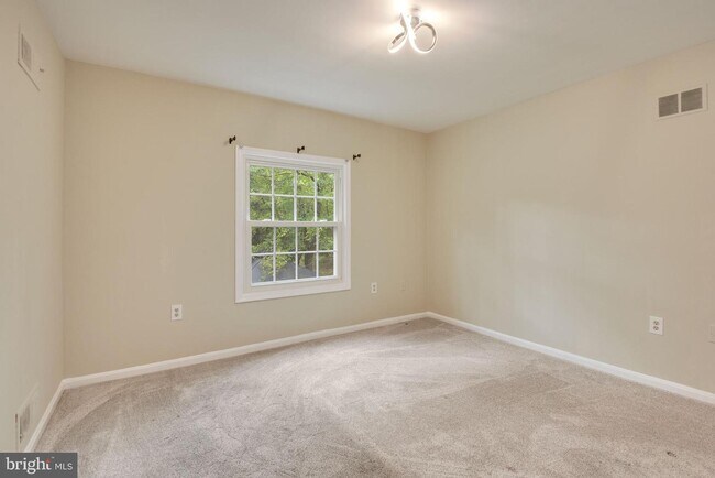 Building Photo - 7320 Bradley Blvd