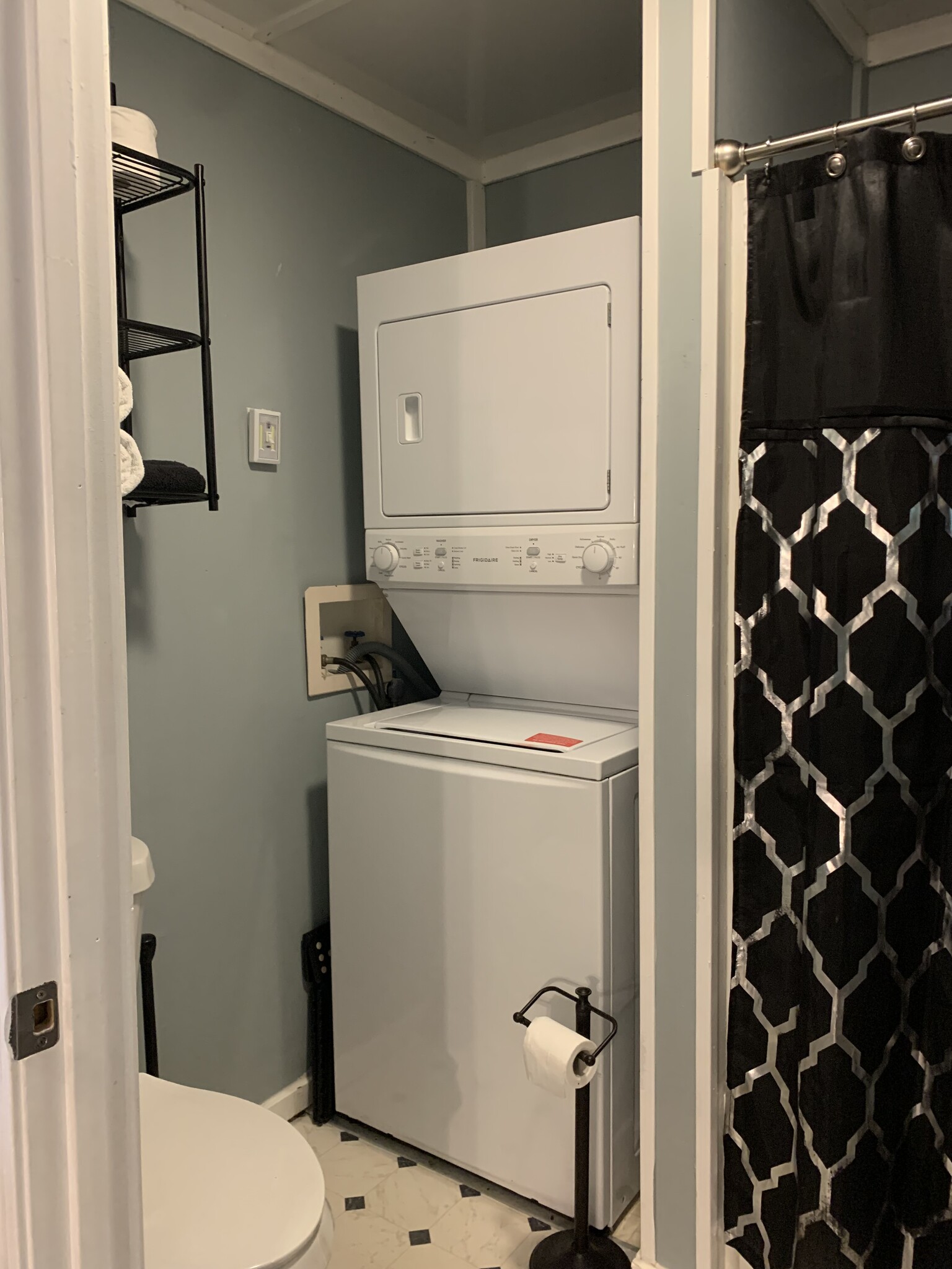 Stackable washer and dryer - 13 Lucille Dr