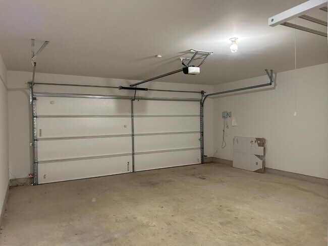 Building Photo - 118 Isaac Millsaps Trl
