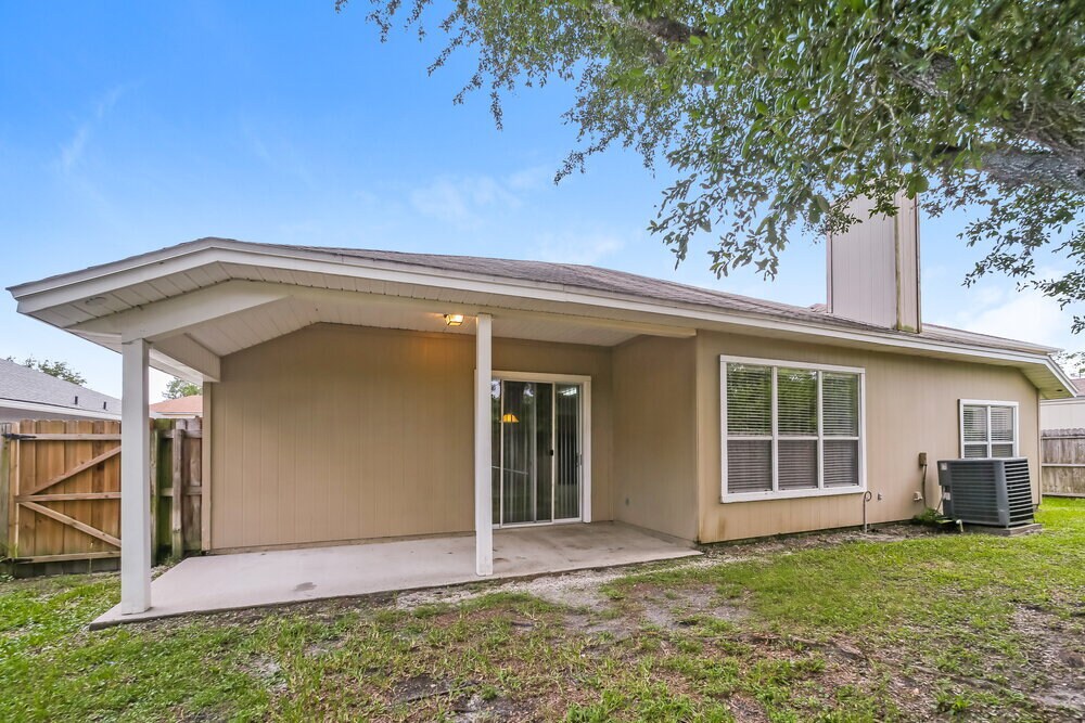 Building Photo - 11119 Cherokee Cove Dr