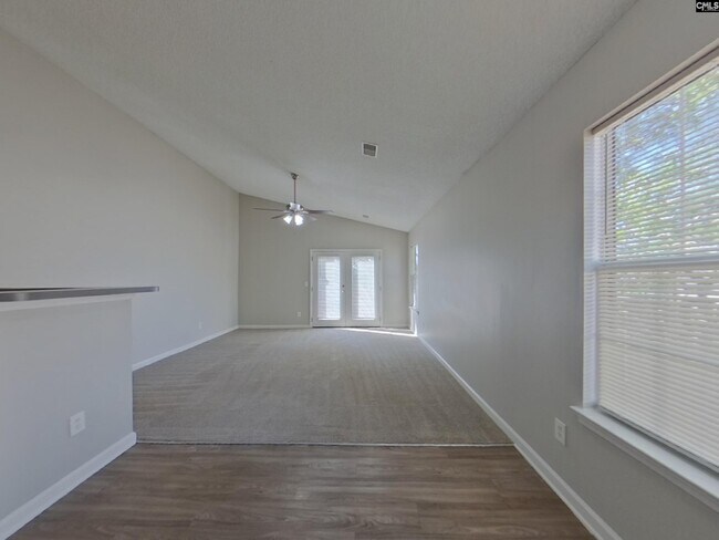 Building Photo - 18 Glen Knoll Ct