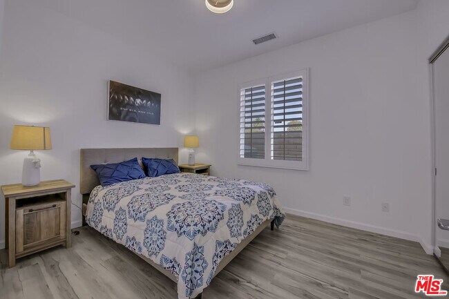 Building Photo - 82580 Yeager Way