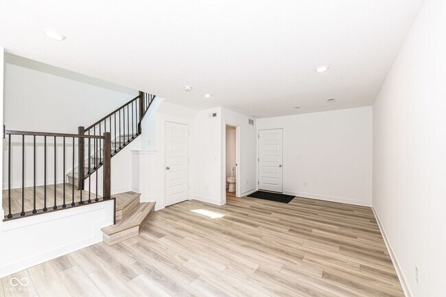 Building Photo - 9326 Somerford Dr