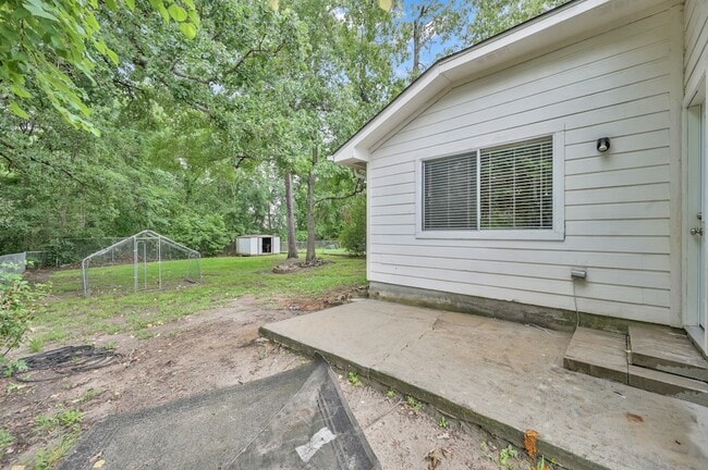 Building Photo - 506 Paradise Ln