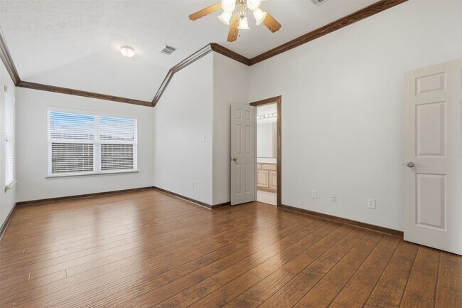 Building Photo - 18420 Sunrise Pines Dr