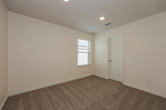 Building Photo - 751 Bonnet Trl