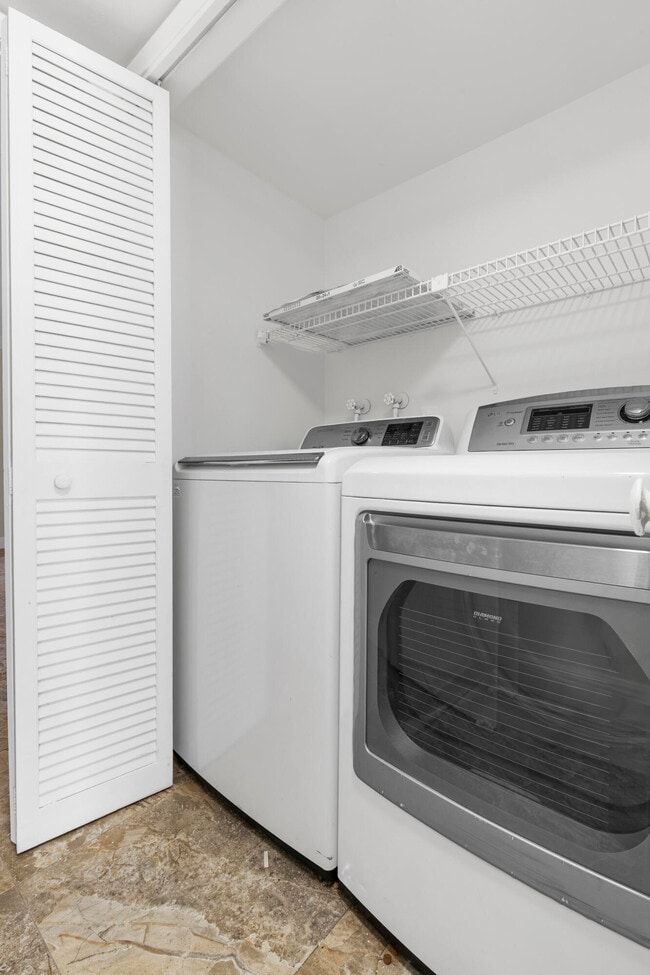 Building Photo - 111 Lake Ave