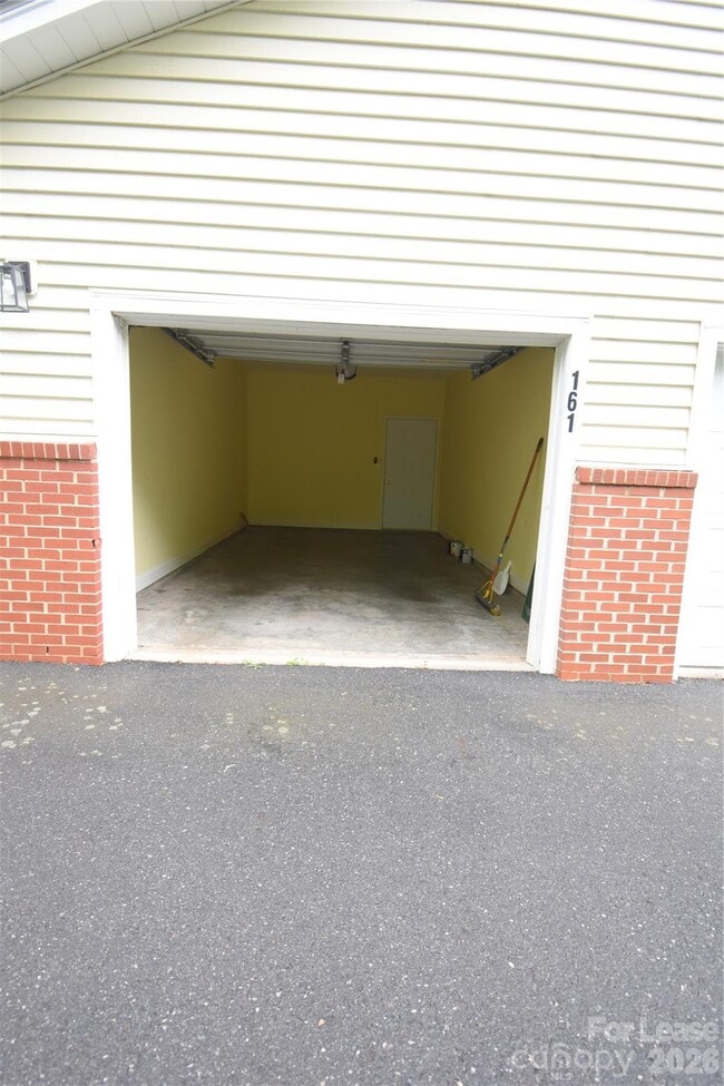 Building Photo - 16423 Golden River Ln