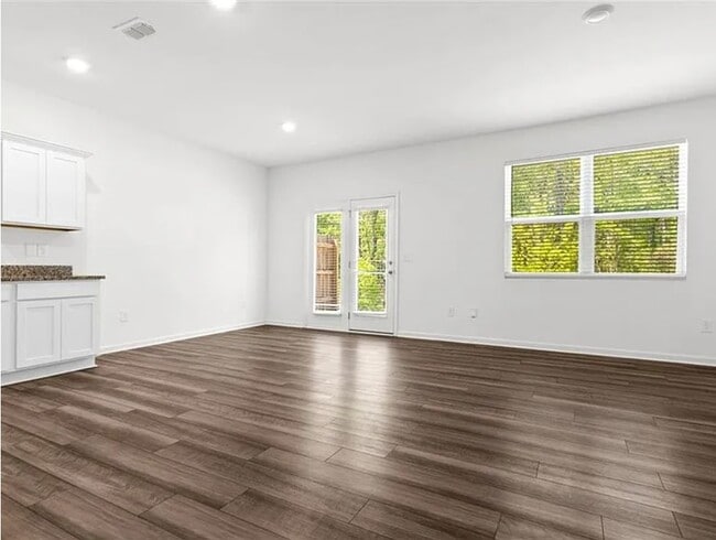 Building Photo - 3537 Cardinal Dr