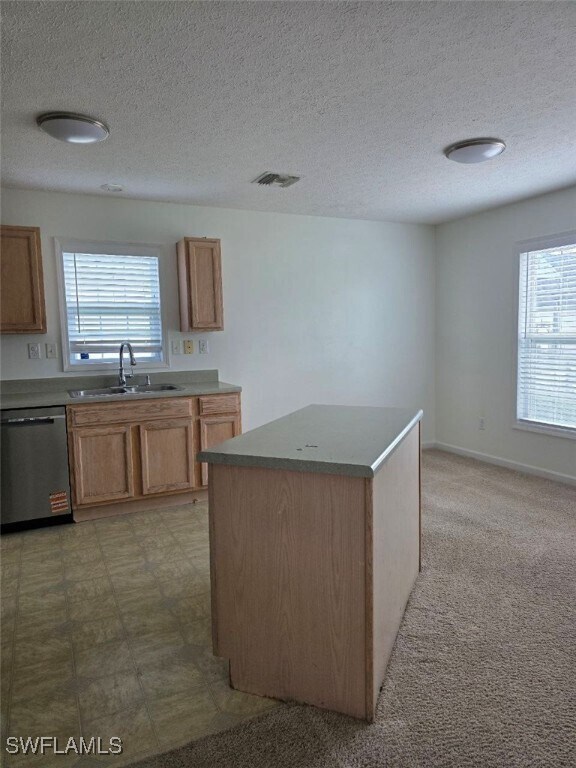 Building Photo - 250 Leawood Cir