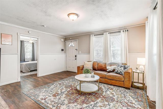 Building Photo - 402 NW 5th St