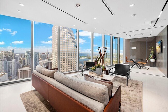 Building Photo - 300 Biscayne Blvd Way