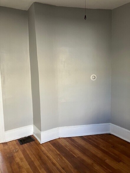 Building Photo - 18 Woodruff Ct