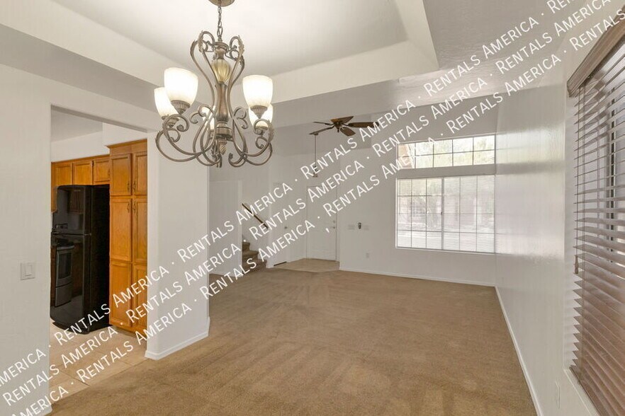 Building Photo - 1449 E Park Ave