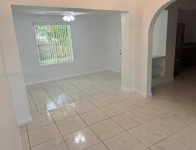 Building Photo - 17630 SW 112th Ave