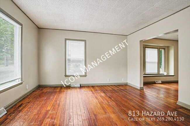 Building Photo - 813 Hazard Ave