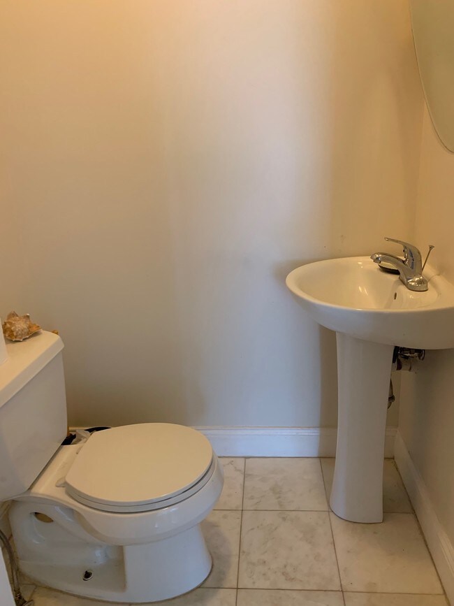 Building Photo - 3920 New Hampshire Ave NW