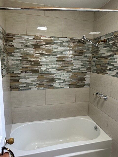 Building Photo - Tracy 4 Bedroom 2 Bathroom Home with a pool