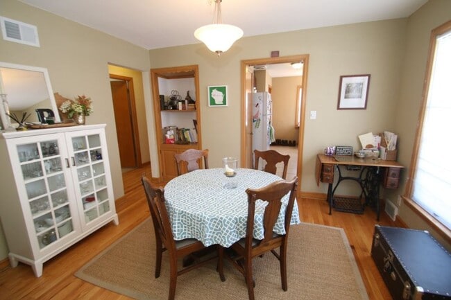 Building Photo - Single Family Home near Wauwatosa