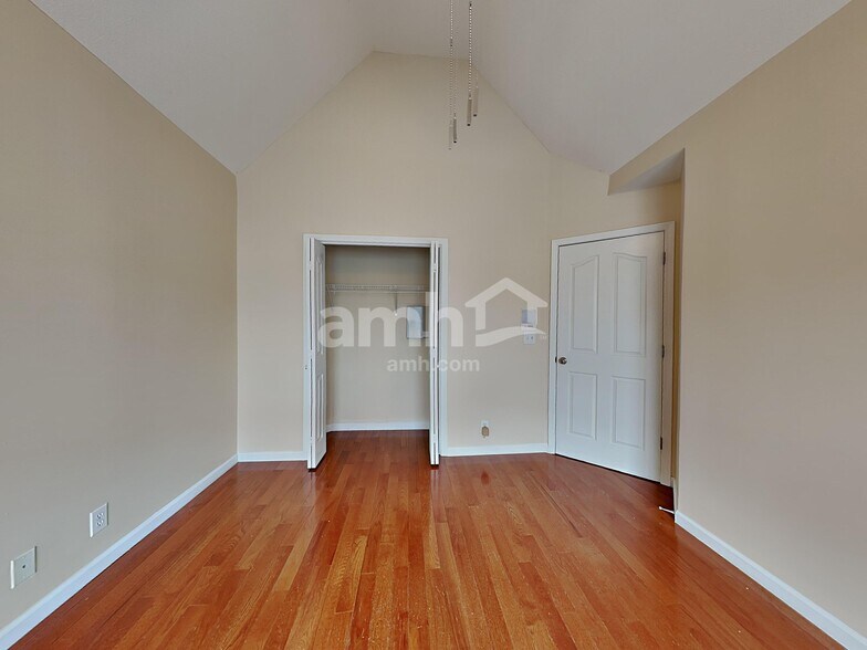 Building Photo - 3784 Cindy Jo Dr N