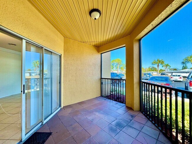 Building Photo - 4345 Bayside Village Dr