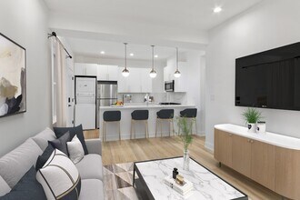 Building Photo - Renovated 2 bed 2 bath Apartment in the heart of Logan Square