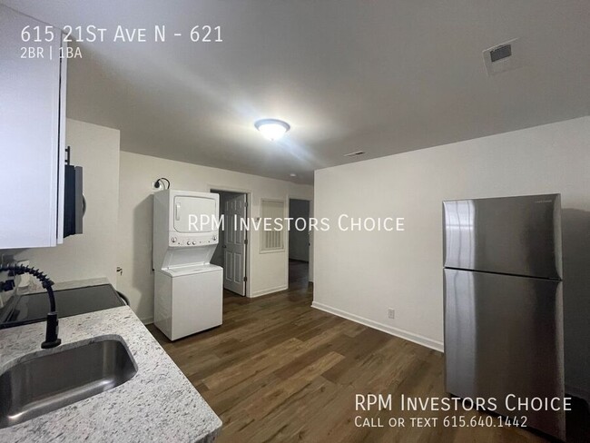 Building Photo - 615 21st Ave N