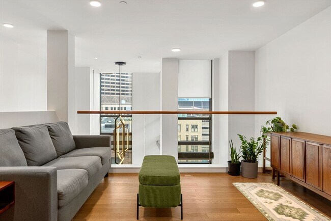 Building Photo - 45 Province St