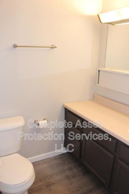 Building Photo - 7019 Van Buren Ln