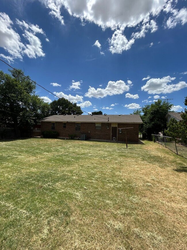 Building Photo - 2311 NW 43rd St