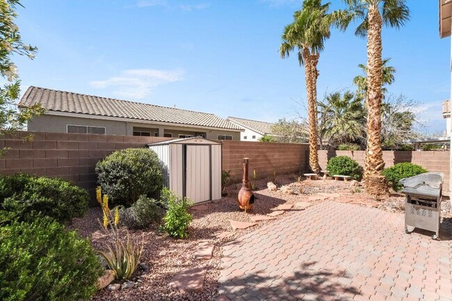 Building Photo - Silverado Ranch: Bright, Open Concept 3/2/2 Home with Downstairs Bedroom & Full Bath, Community Pool