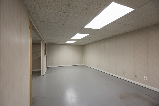 Building Photo - 2509 Paddock Ct