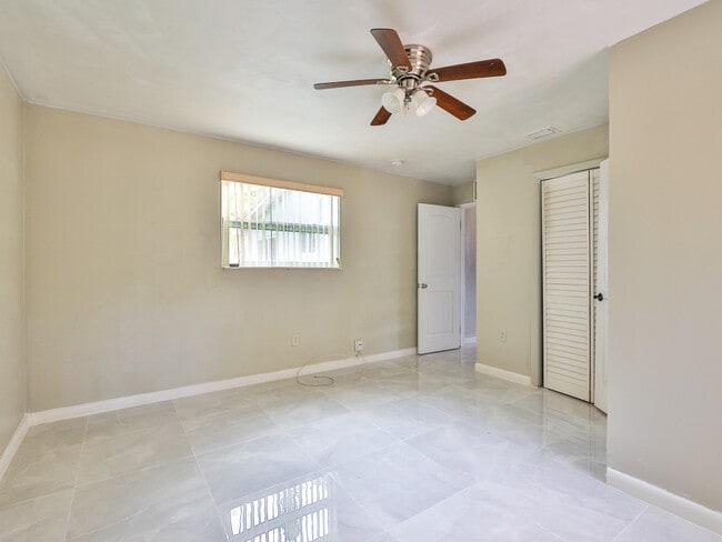 Building Photo - 47 NW 151st St