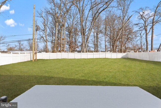 Building Photo - 139 Ivy Hill Rd