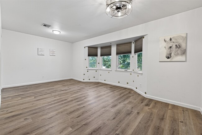 Building Photo - 5530 Holly St