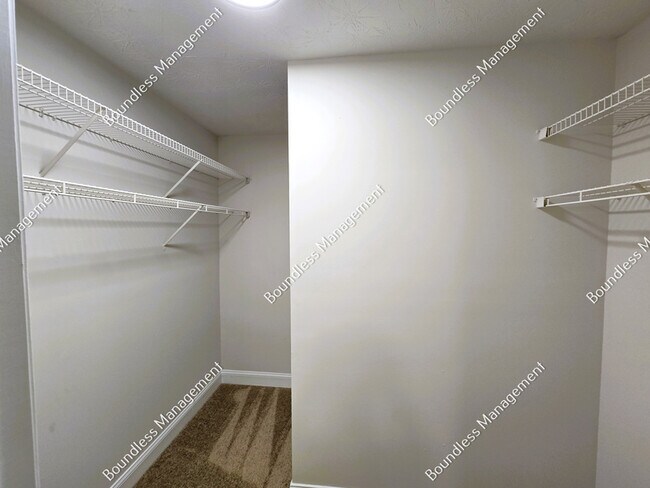 Building Photo - 1687 Thoms Dr NW