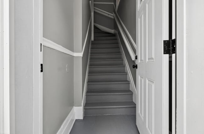 Building Photo - 6660 S Michigan Ave