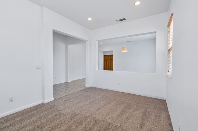 Building Photo - Spacious 3-Bed, 2-Bath Single Level Home