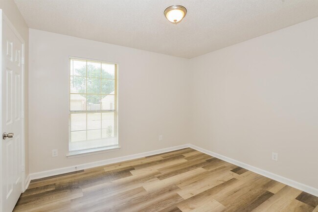 Building Photo - 7473 Beauregard Cove
